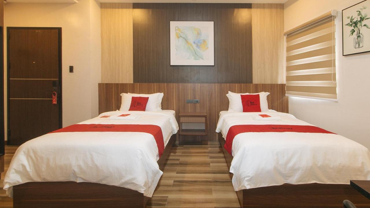 Reddoorz Plus @ Bez Tower And Residences San Juan San Juan  Exterior photo