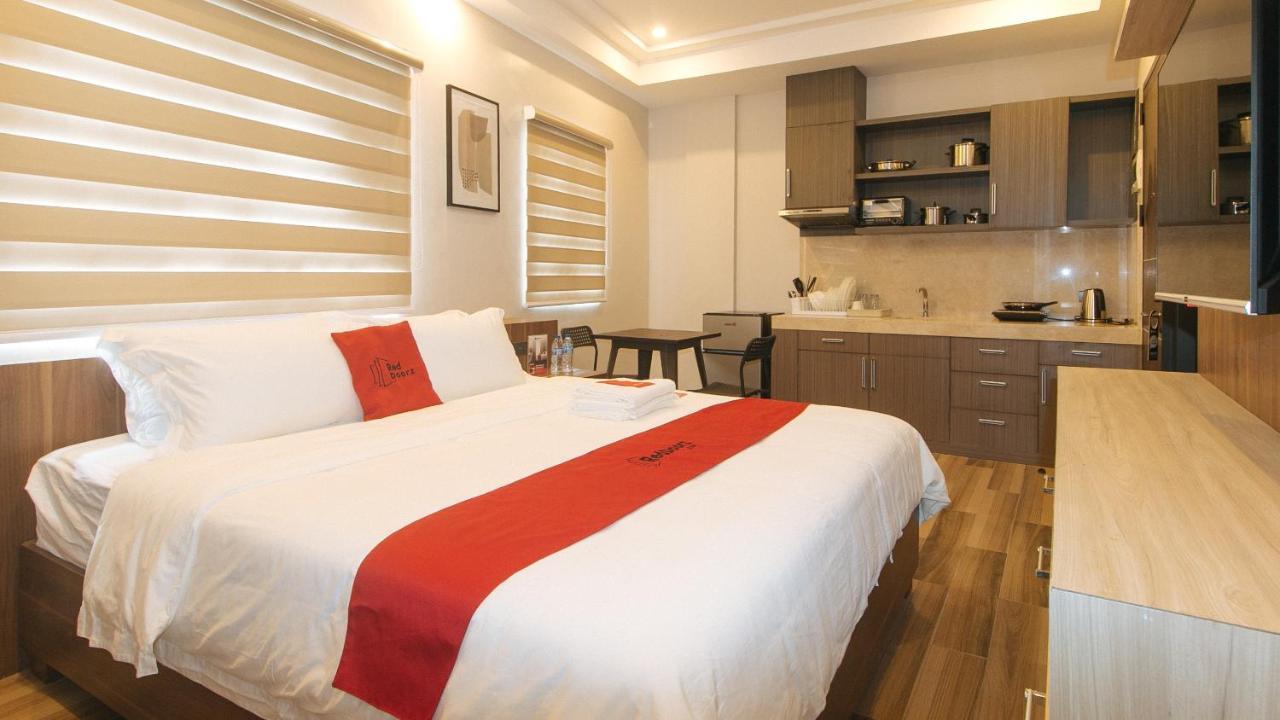 Reddoorz Plus @ Bez Tower And Residences San Juan San Juan  Exterior photo